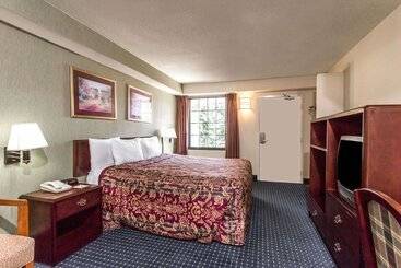 酒店 Days Inn By Wyndham Dumfries Quantico