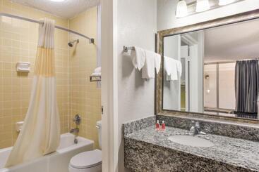 فندق Econo Lodge