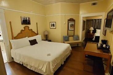 Отель Glen Tavern Inn