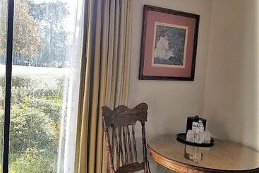 호텔 Hill House Inn