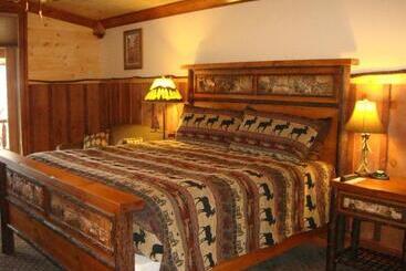 Отель The Lodges At Cresthaven