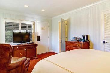هتل Wayside Inn