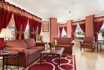 فندق على الطريق Baymont By Wyndham Anderson