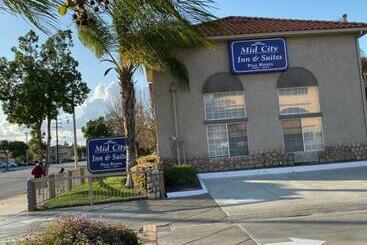 ペンション Mid City Inn & Suites Pico Rivera