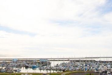 אתר נופש Oceano Hotel And Spa Half Moon Bay Harbor