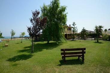 住宿加早餐  Villa Carla