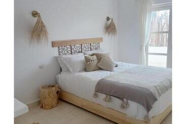 تختخواب و صبحانه Villa Nour