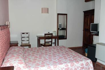 酒店 Agriturismo La Vecchia Quercia