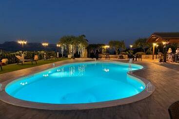 Отель Agriturismo Tenuta San Giovanni Casale Leto