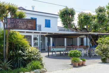 فندق Locanda Villa Fiori