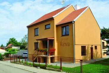 بنسيون Penzion Réva