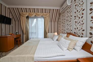 מלון דירות Rajna Villabridge&spa