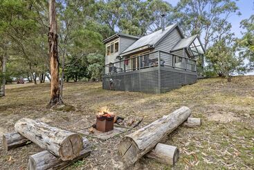 Lorne Bush House Cottages & Eco Retreats