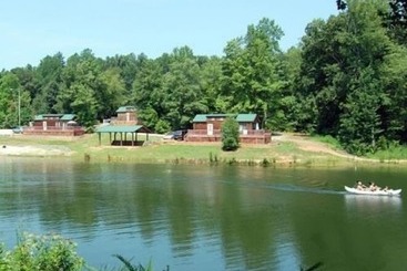 فندق Forest Lake Rv & Camping Resort