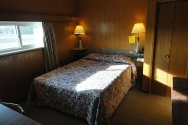 Airport Inn Motel & Rv Park