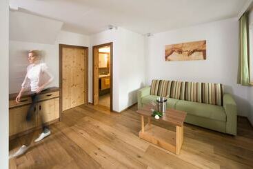 هتل Haus Sonnenterrasse