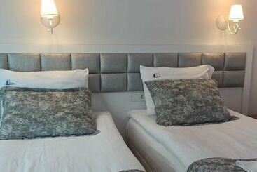 Harbour Otel