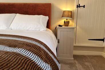 Paddock Cottage   Thorpe Arnold, Melton Mowbray