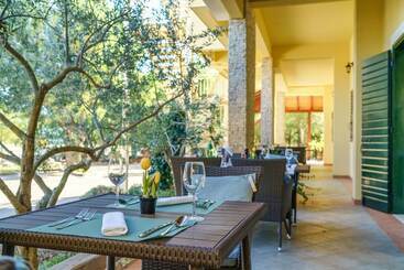 پانسیون Beautiful Park View Room With Breakfast Included