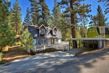 별장 Fawn Memories Cabin