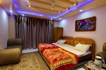 هتل Super Collection O Kanpur Formerly Maharaja Palace
