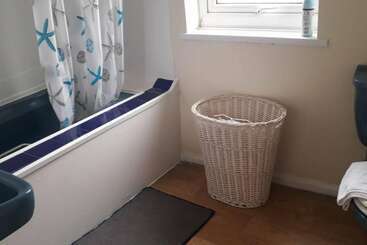 اقامتگاه Homely 4 Bed House In Manchester