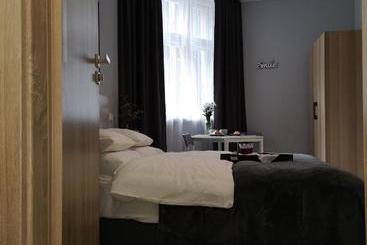 Glam House Apartments
