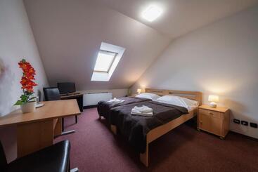 酒店 Astory Plzeň