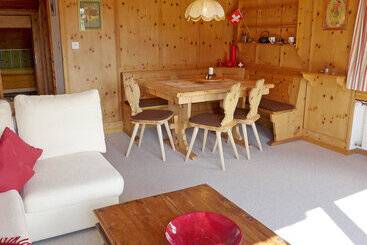 בית מלון כפרי Chesa Surlej