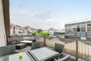 هتل Dom & House   Apartments Port Monte Cassino