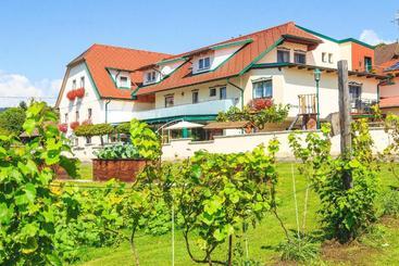 ホテル Gasthof Knappenwirt