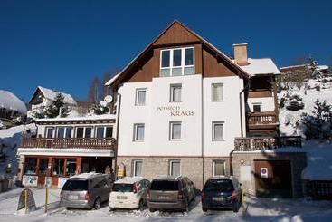 هتل Pension Kraus