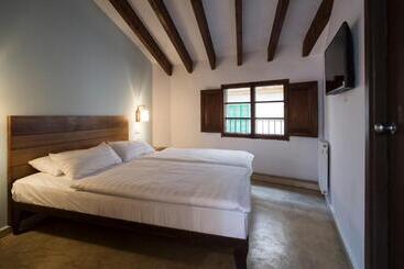 בית מלון כפרי Palau Sa Font