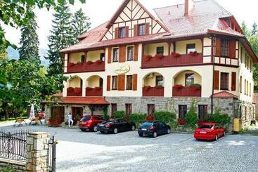 בית מלון כפרי Apollo & Spa Karpacz