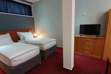 پانسیون Saraya Wellness & Penzion