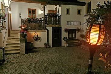 إقامة Schrannenhof