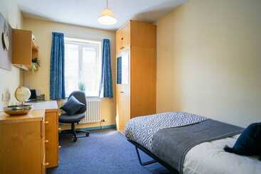 هاستل Room For Students Only Stockton On Tees