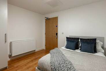 هاستل Rooms & Studios For Students Only Bolton
