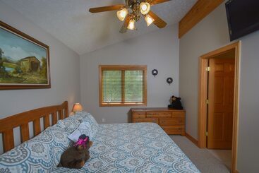 کلبه Keep Calm And Lake On