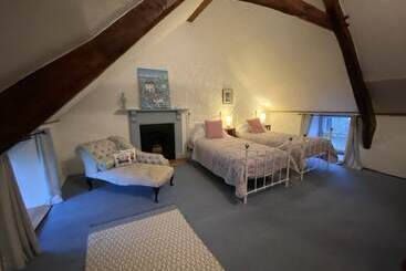 إقامة Traditional Cosy Cottage With Rural Views Nr Coast