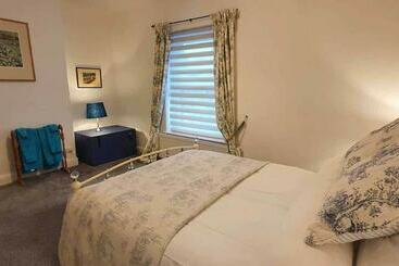 Charming 2bed Kaitness Cottage In Skipton