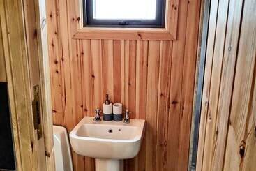 Сельский дом Bespoke Hand Built Shepherds Hut In Dunbeath