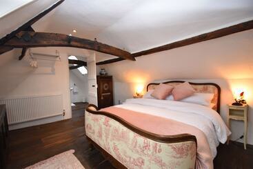 コテージ Oak House