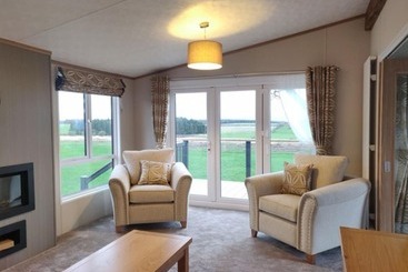 Rivendale 8 & Hot Tub 2 Bed