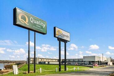酒店 Quality Inn  On The Lake Clarksvilleboydton