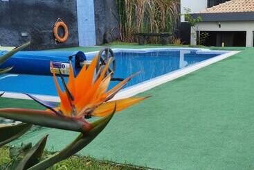 Резиденция Ocean View Villa With Private Outdoor Heated Pool