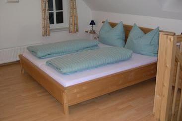 هتل Ferienhaus Ehrenreith