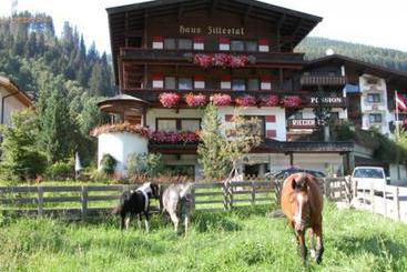 Пансион Gästehaus Zillertal