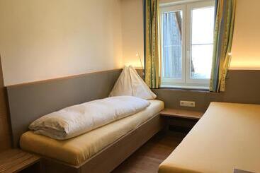 בית מלון כפרי Knirschenhof