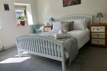Wuthering Cottage Haworth  Stylish, Cosy & Comfy